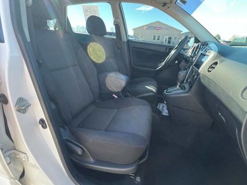 Used 2003 Pontiac Vibe w/ Power Group Value Package image 19