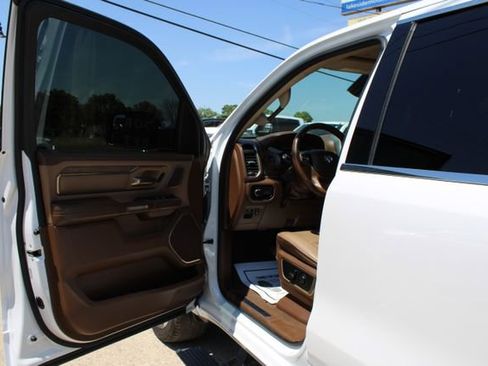 Used 2019 RAM 1500 Limited AWD/4WD image 10