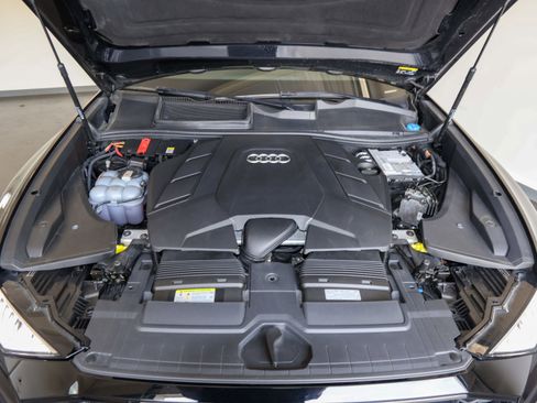 Used 2021 Audi Q8 Premium Plus w/ Premium Plus Package AWD/4WD image 65