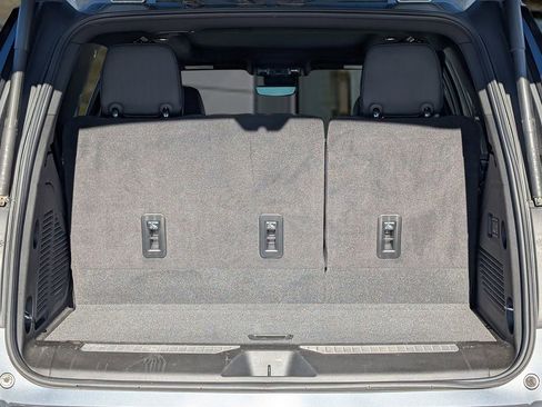 Used 2024 Chevrolet Tahoe High Country image 23