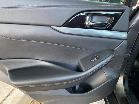 Used 2022 Nissan Maxima SV w/ Floor Mat Group FWD image 35