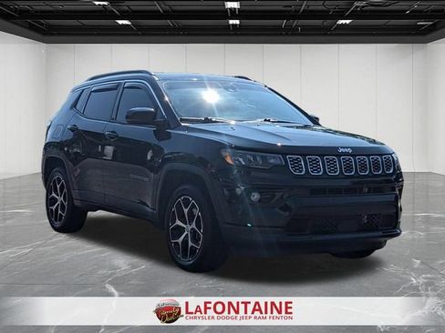 Used 2024 Jeep Compass Limited AWD/4WD image 7
