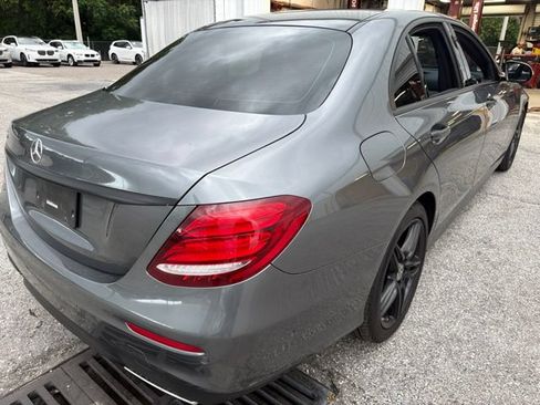 Used 2020 Mercedes-Benz E 350 Sedan image 4
