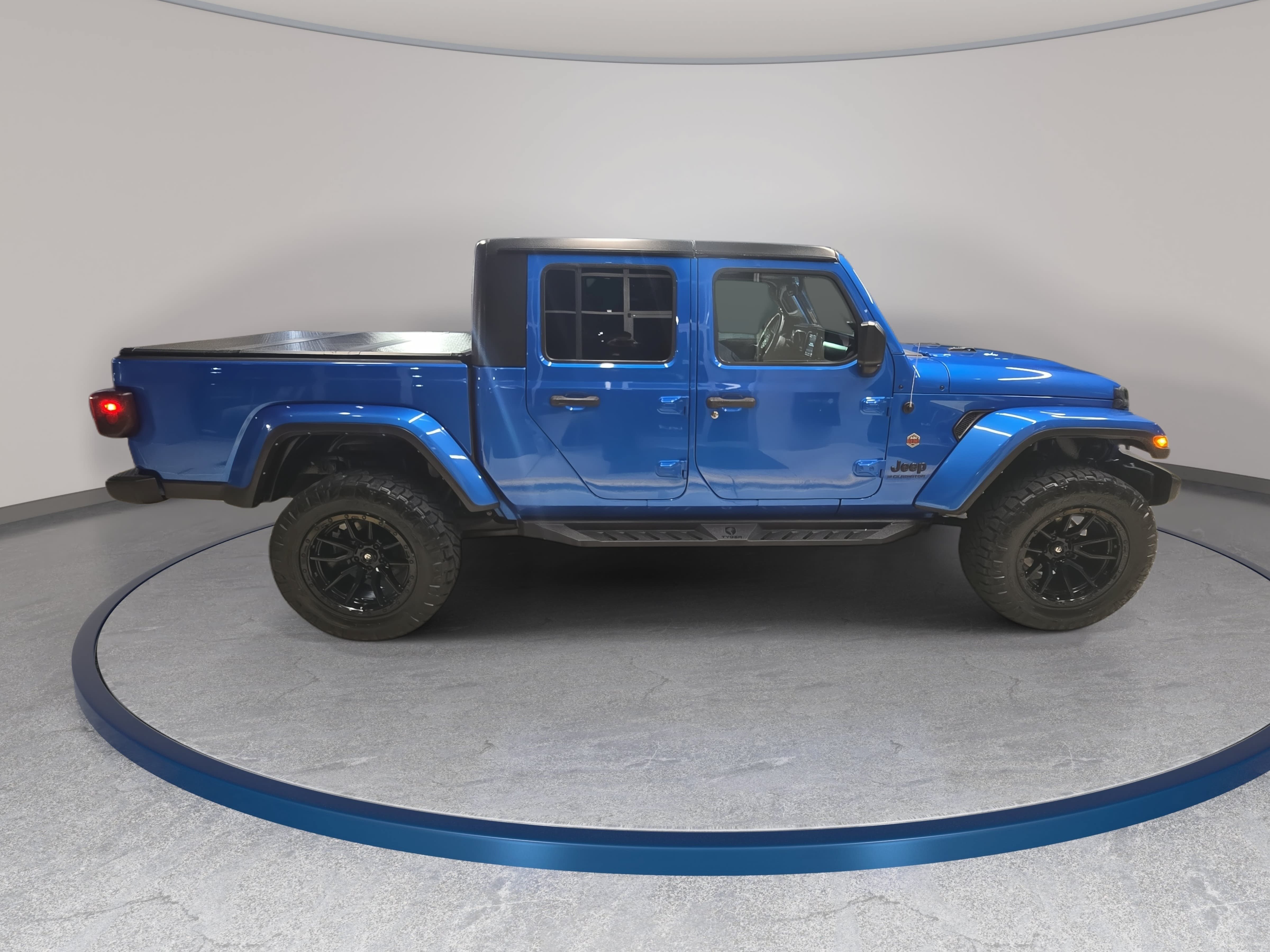 Used 2023 Jeep Gladiator Sport AWD/4WD image 4