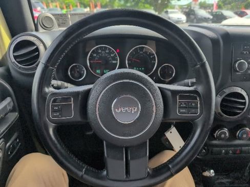 Used 2013 Jeep Wrangler Sport AWD/4WD image 16