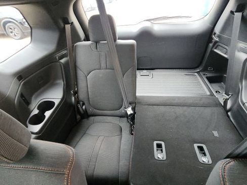 Used 2025 Honda Pilot Sport image 16