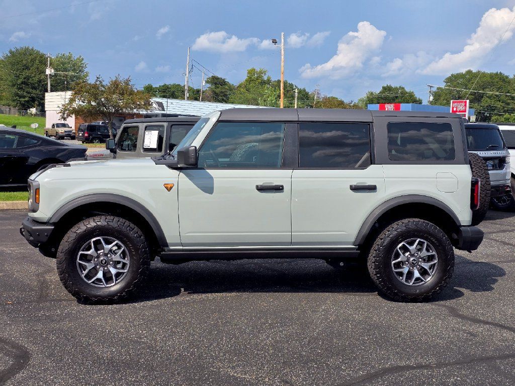 Used 2024 Ford Bronco Badlands AWD/4WD image 23