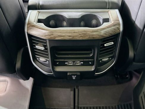 Used 2020 RAM 1500 Laramie image 27
