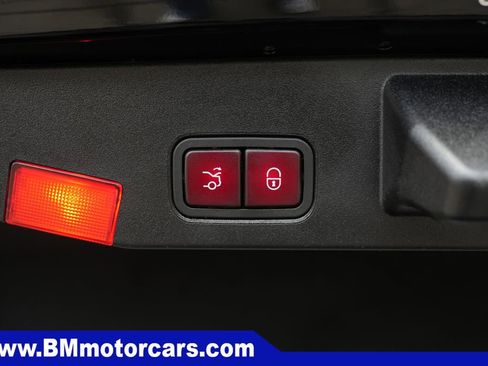 Used 2015 Mercedes-Benz SL 400 image 17