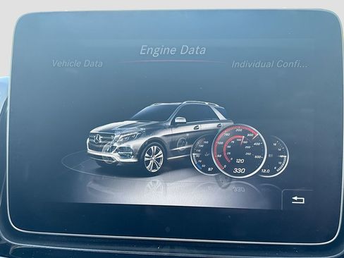 Used 2018 Mercedes-Benz GLE 350 4MATIC image 32