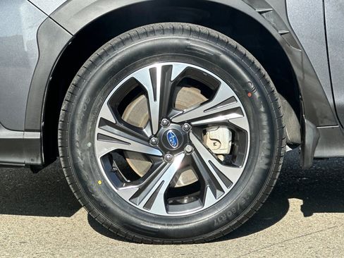 Used 2024 Subaru Crosstrek 2.0i Premium image 33