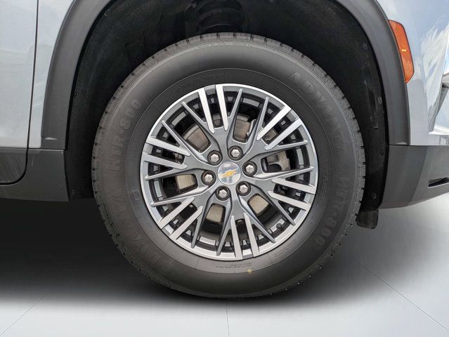 Used 2025 Chevrolet Traverse LT FWD image 10