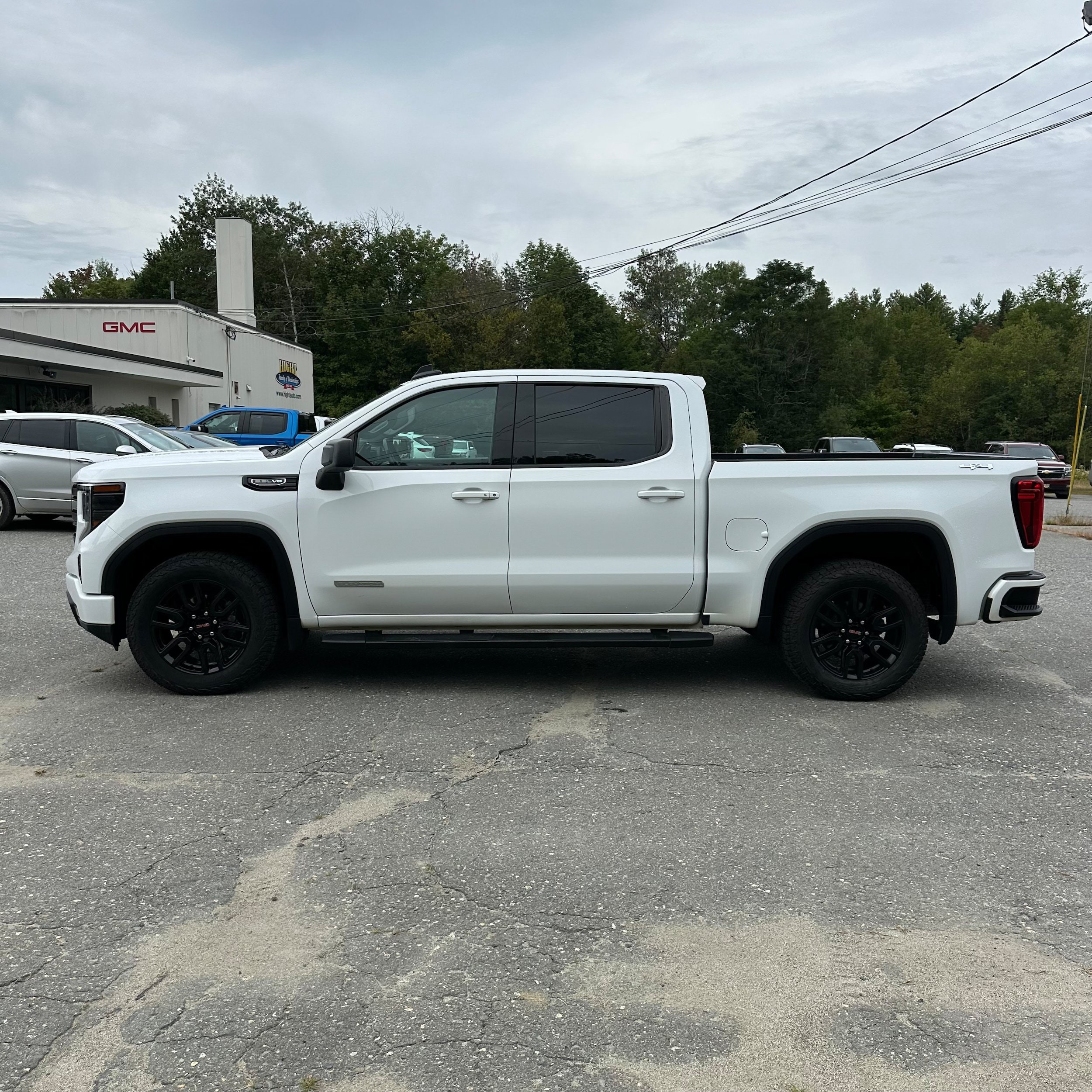 Used 2022 GMC Sierra 1500 Elevation AWD/4WD image 6