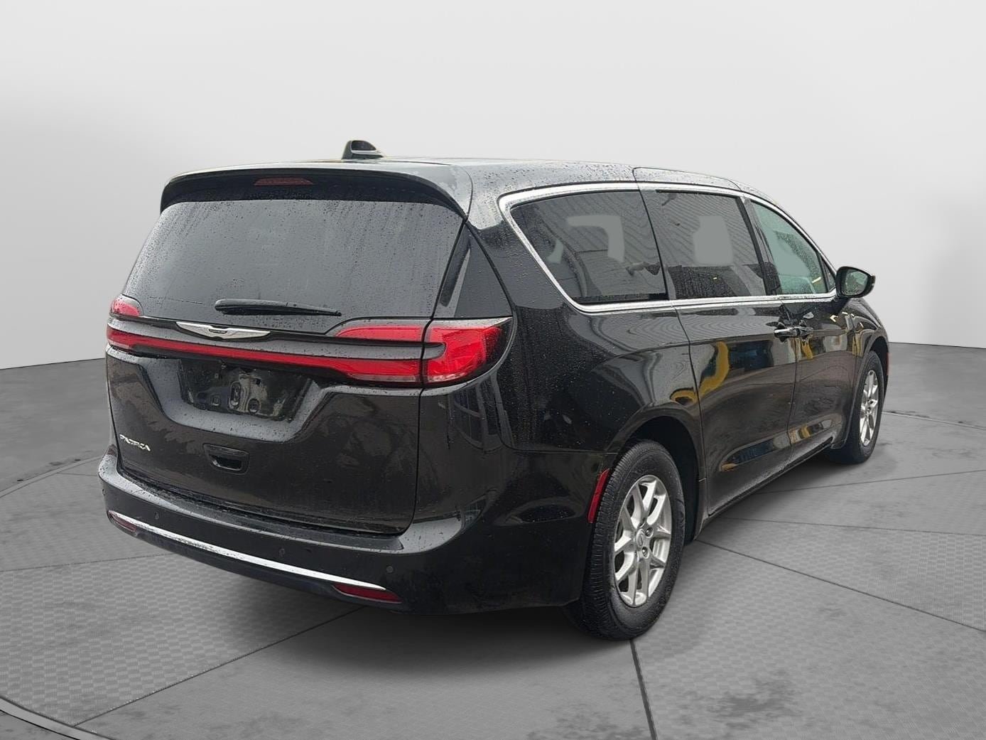 Used 2026 Chrysler Pacifica Select FWD image 7