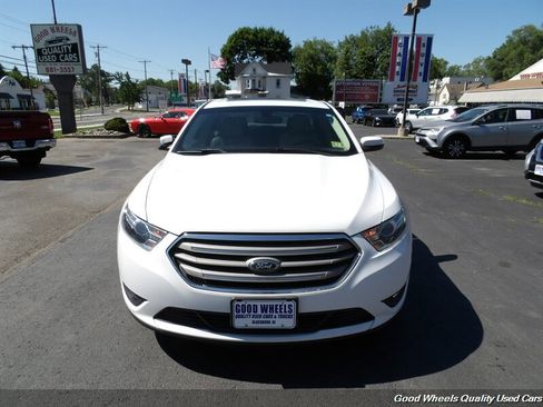 Used 2017 Ford Taurus SEL w/ Equipment Group 201A FWD image 2