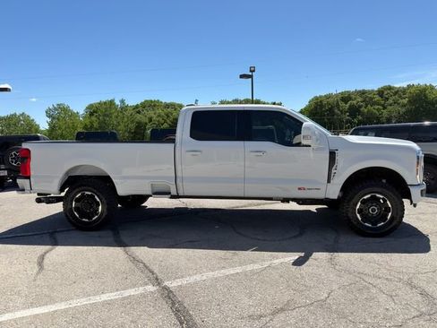 Used 2024 Ford F350 Lariat w/ Lariat Ultimate Package AWD/4WD image 8