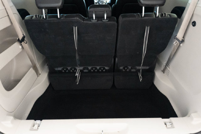 Used 2024 Chrysler Pacifica Touring-L FWD image 22
