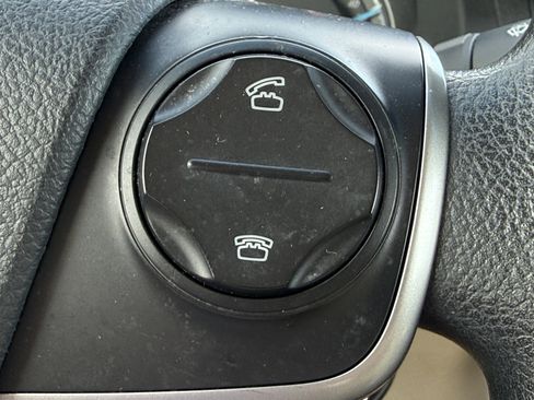 Used 2013 Toyota Camry LE FWD image 26
