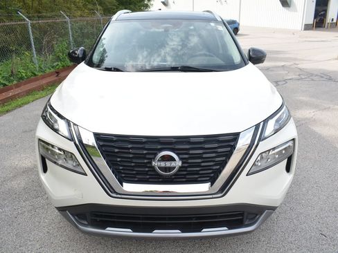 Used 2023 Nissan Rogue SL AWD/4WD image 2