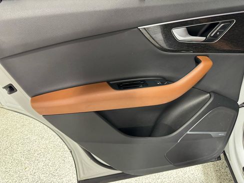 Used 2020 Audi Q7 3.0T Prestige w/ Prestige Package image 18