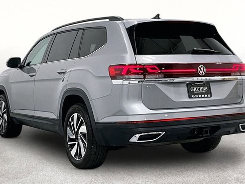 Used 2025 Volkswagen Atlas SE AWD/4WD image 15