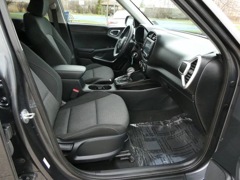 Used 2021 Kia Soul S FWD image 25