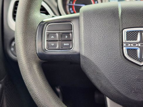 Used 2019 Dodge Journey SE FWD image 18