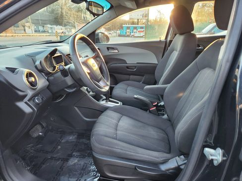 Used 2014 Chevrolet Sonic LT image 22