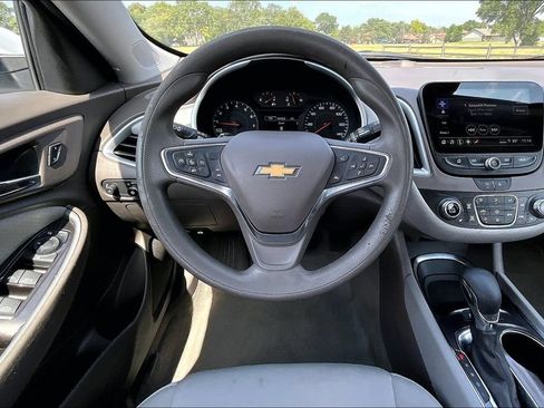 Used 2024 Chevrolet Malibu LT FWD image 5