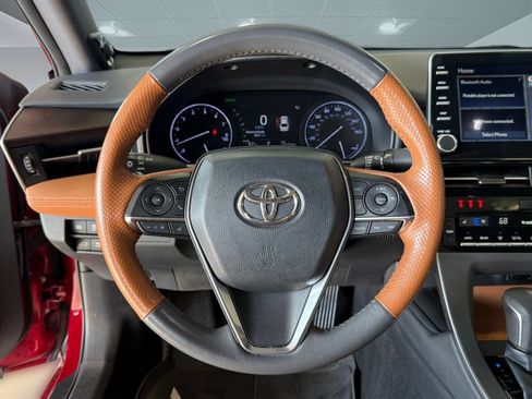 Used 2019 Toyota Avalon Limited FWD image 11