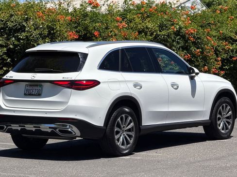 Certified 2026 Mercedes-Benz GLC 300 4MATIC image 3