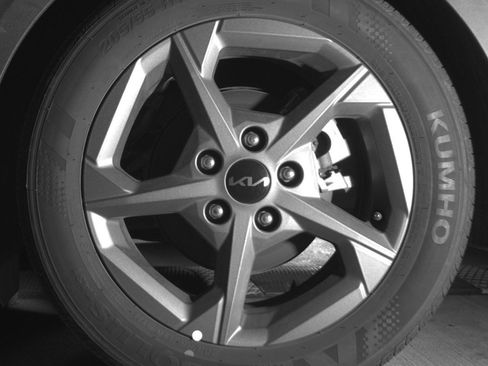 Used 2025 Kia K4 LXS FWD image 14