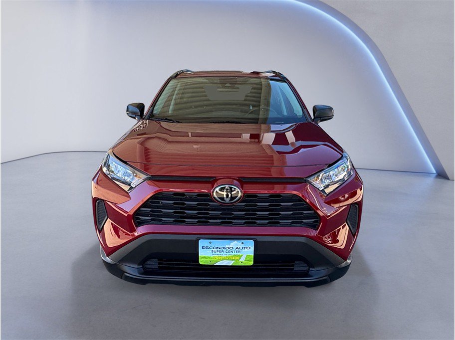 Used 2021 Toyota RAV4 LE AWD/4WD image 2