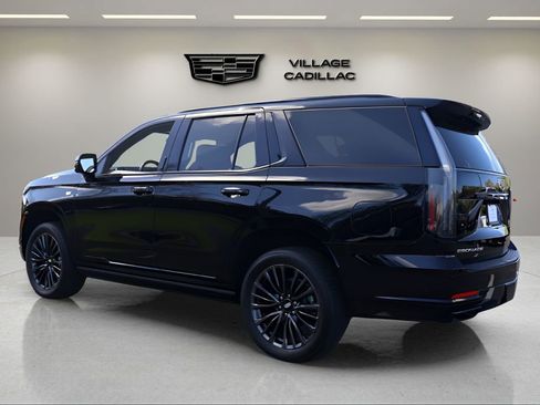 Certified 2025 Cadillac Escalade Sport Platinum image 3