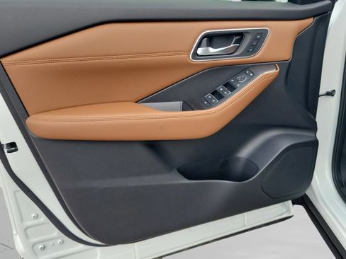 New 2026 Nissan Rogue Platinum image 33