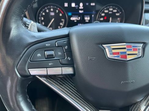 Used 2023 Cadillac XT6 Sport w/ Technology Package AWD/4WD image 30