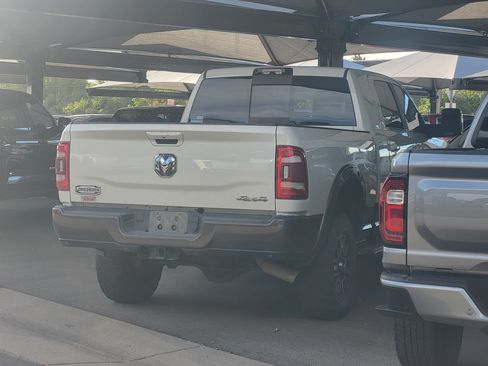 Used 2023 RAM 2500 Limited AWD/4WD image 3