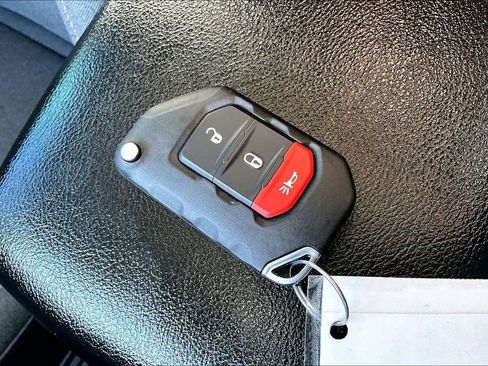 Used 2024 Jeep Wrangler Unlimited image 26