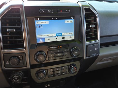 Used 2019 Ford F150 XLT w/ Equipment Group 302A Luxury image 34