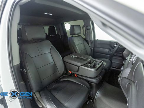 Used 2025 Chevrolet Silverado 2500 Custom w/ Custom Value Package AWD/4WD image 43