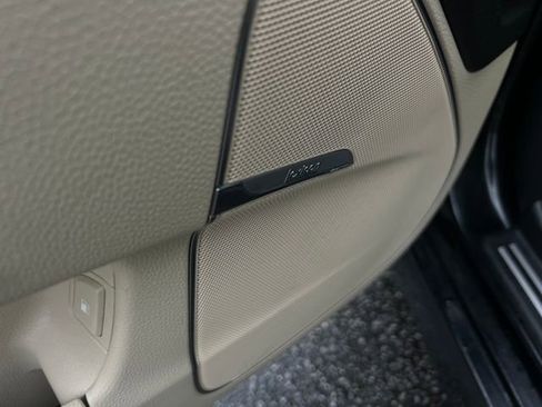 Used 2016 Hyundai Equus Ultimate image 12