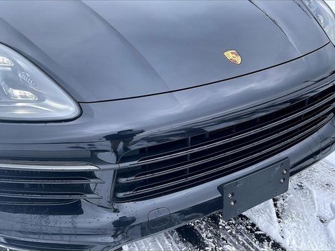 Used 2019 Porsche Cayenne image 32