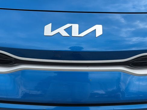 Used 2023 Kia Rio S FWD image 28