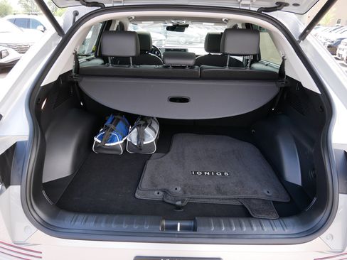 Certified 2024 Hyundai Ioniq 5 Limited AWD/4WD image 18