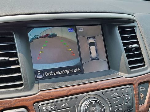 Used 2017 Nissan Pathfinder Platinum w/ Midnight Edition Package FWD image 21