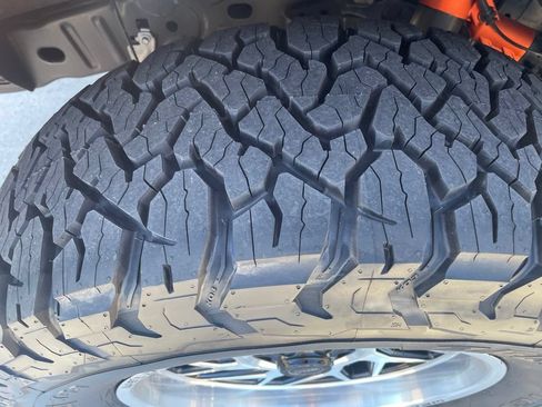 Used 2024 Ford Bronco Raptor w/ Interior Carbon Fiber Pack 6 AWD/4WD image 8