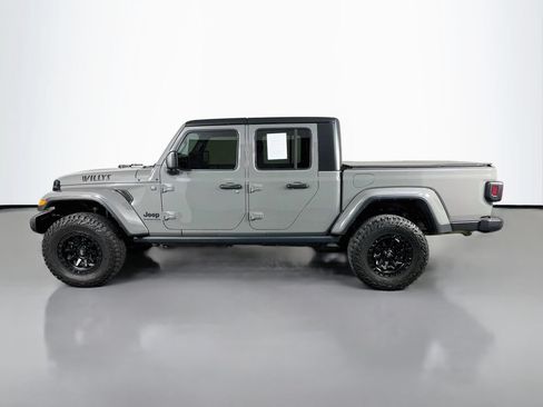 Used 2023 Jeep Gladiator Sport AWD/4WD image 5