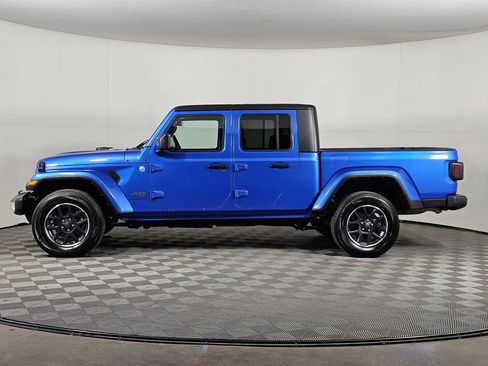 Used 2023 Jeep Gladiator Overland AWD/4WD image 3