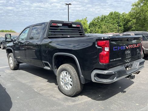 Used 2023 Chevrolet Silverado 2500 LT AWD/4WD image 4