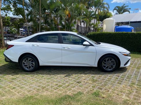 Certified 2024 Hyundai Elantra SEL FWD image 26